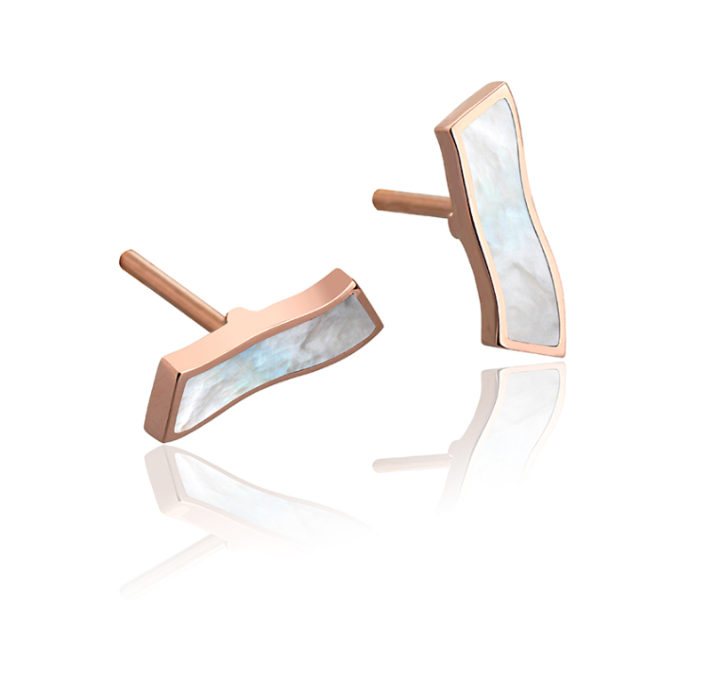 White mother-of-pearl pink gold stud earrings
